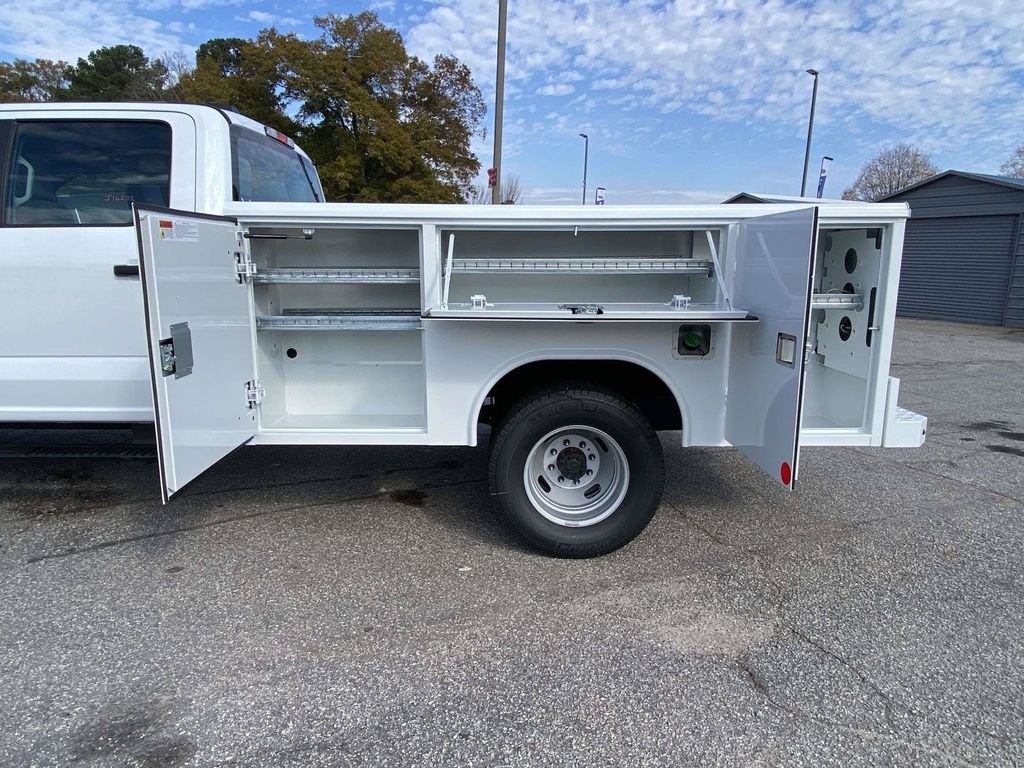 New 2026 Oxford White Ford F-350® XL image 5
