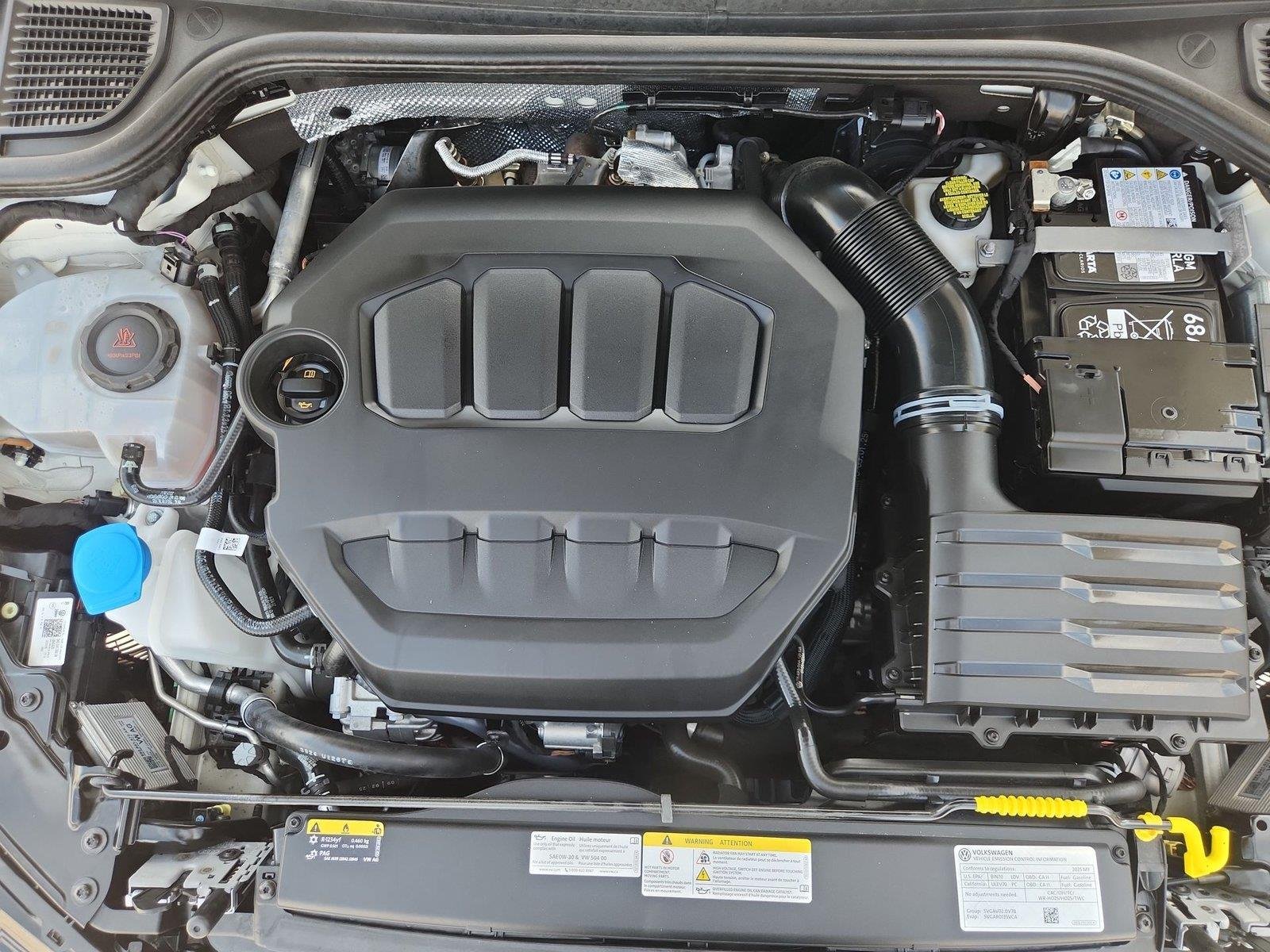 2025 Volkswagen Golf R photo 28 of 32
