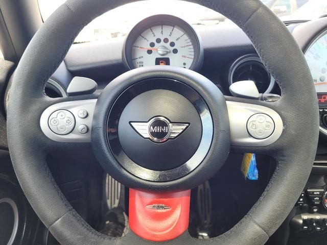Used 2014  MINI Clubman image 25