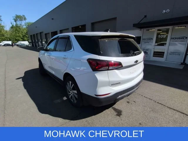 Used 2024 Summit White Chevrolet LT image 3