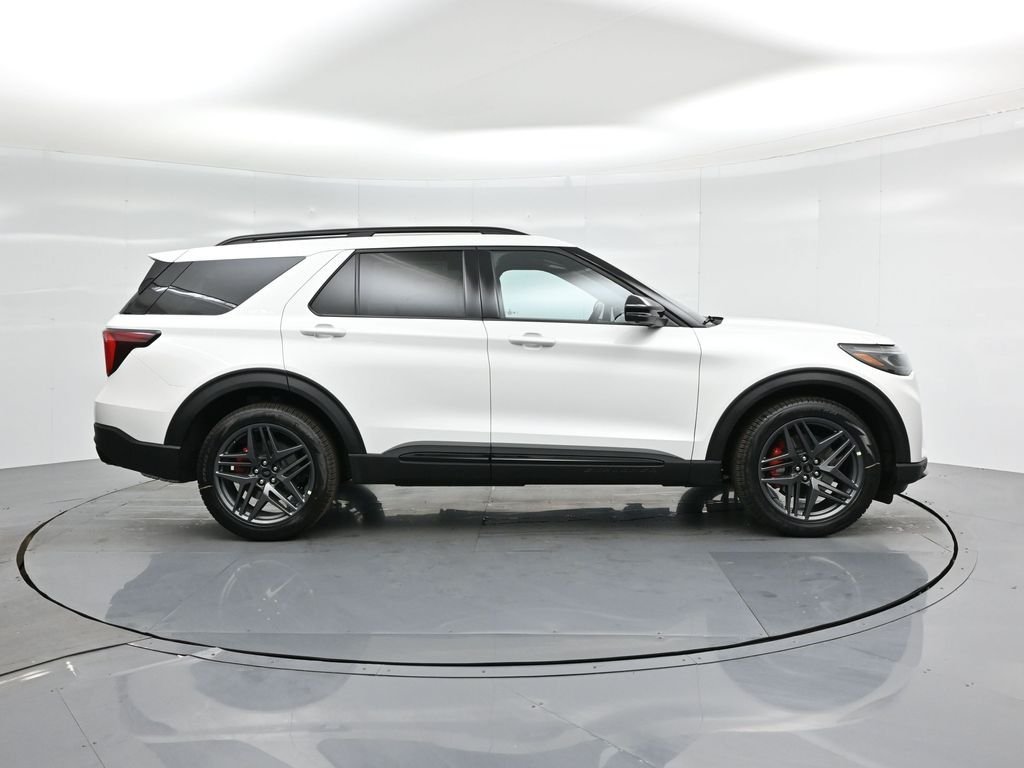 New 2025 Star White Metallic Tri-Coat Ford ST image 32