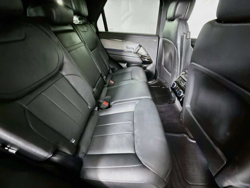 Used 2024 Black Land Rover SE image 29