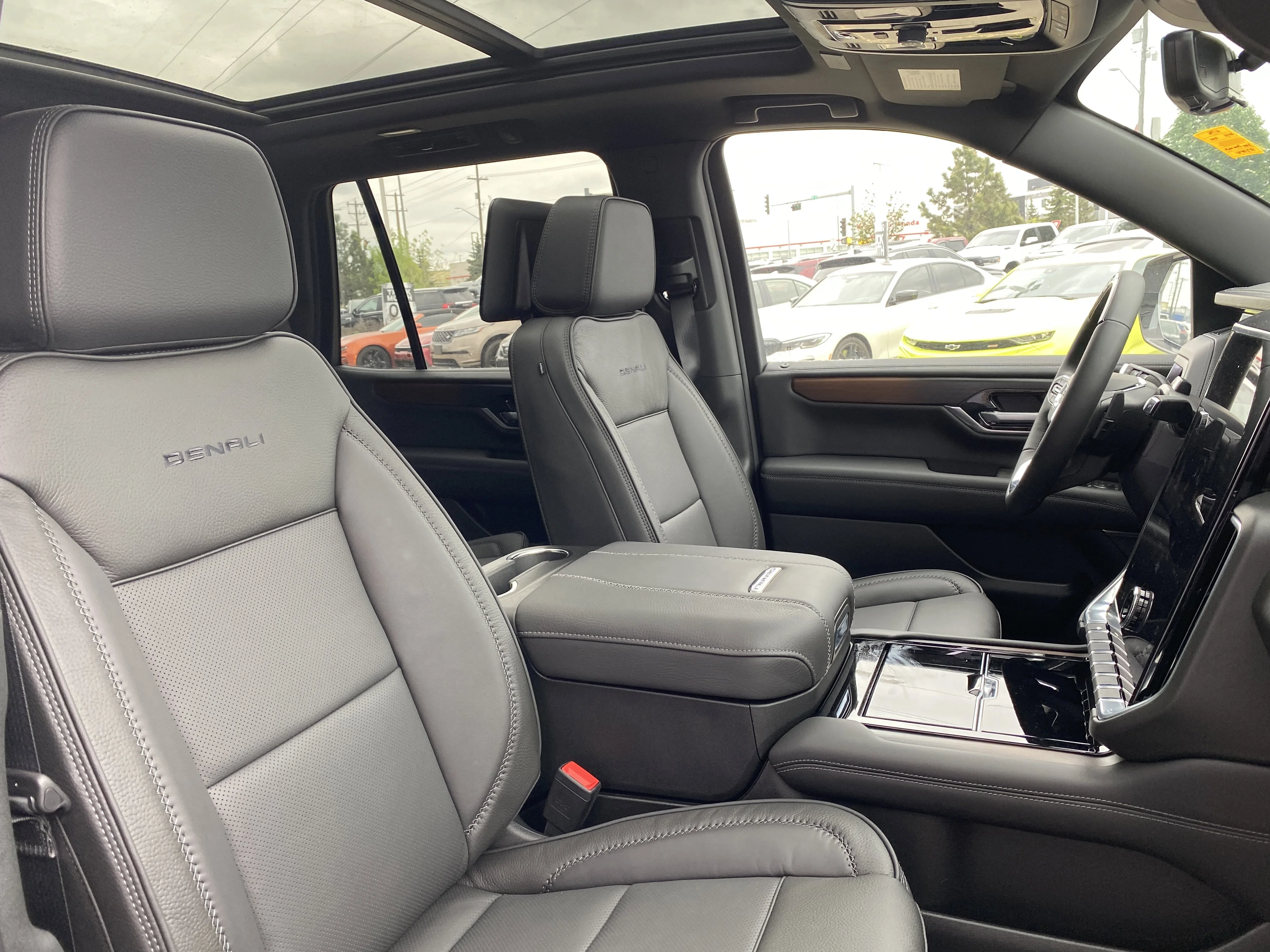New 2026 GLACIER WHITE TRICOAT GMC Denali image 32