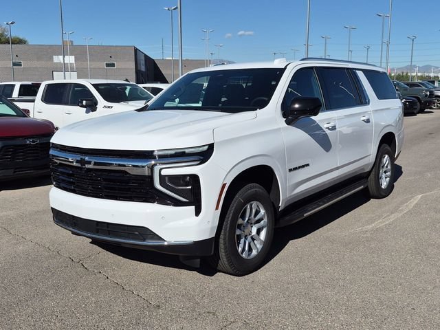 2026 Chevrolet Suburban LS - Photo 8