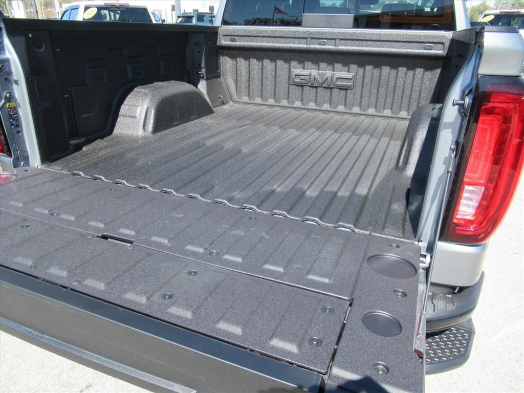 New 2026 Sterling Metallic GMC AT4X image 9