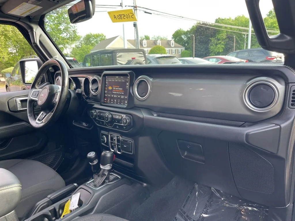 Used 2023 Black Jeep Sahara image 13