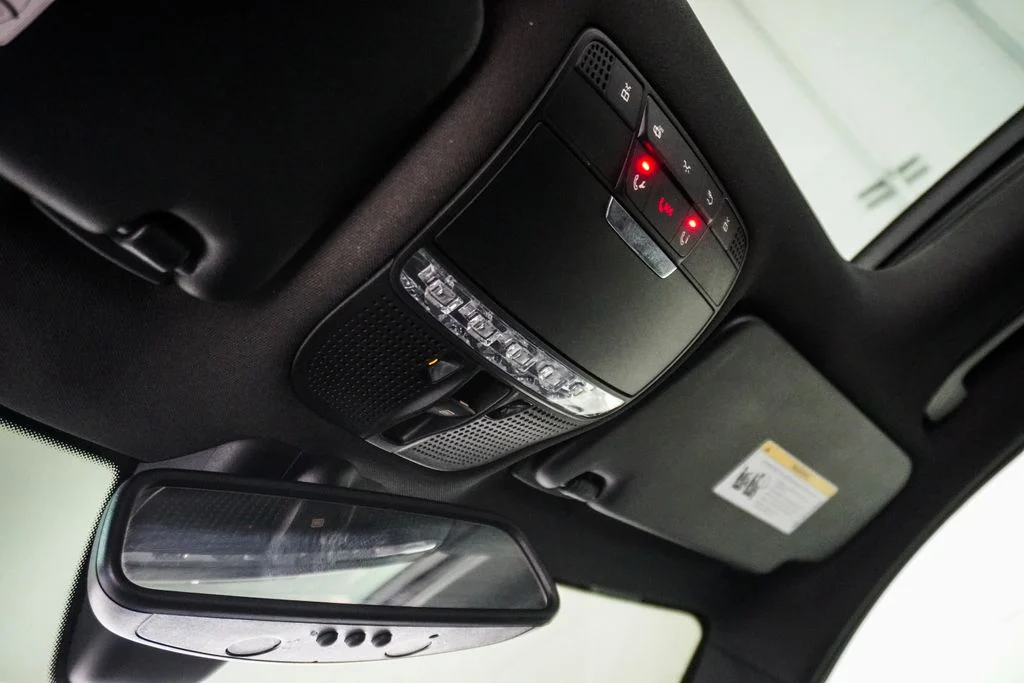 Used 2018 Gray Mercedes-Benz GLC 300 image 27