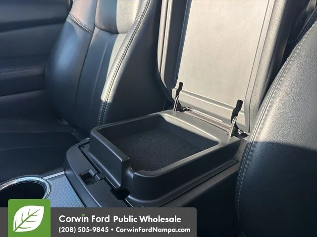 Used 2017 Black Nissan SL image 22