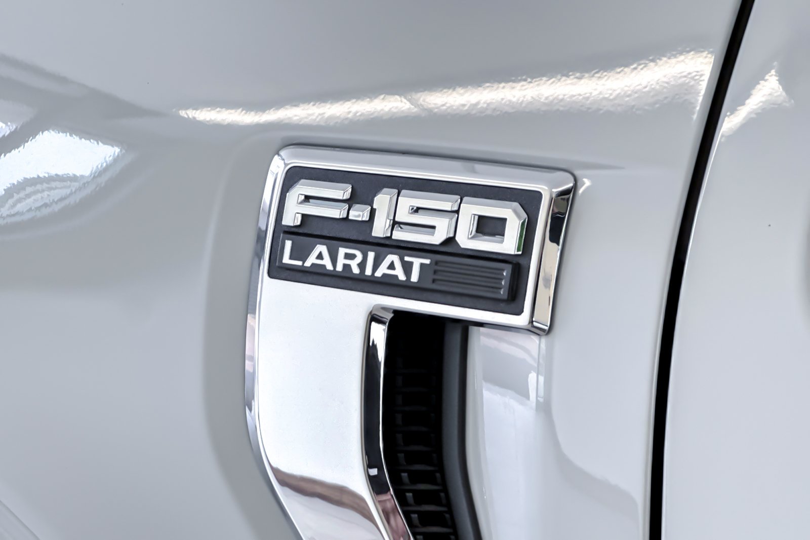 Used 2024 Avalanche Ford LARIAT image 27