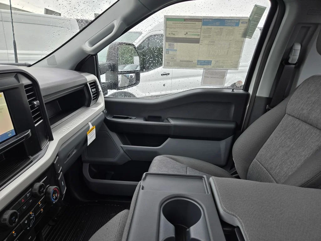 New 2026 Oxford White Ford F-250® XL image 19