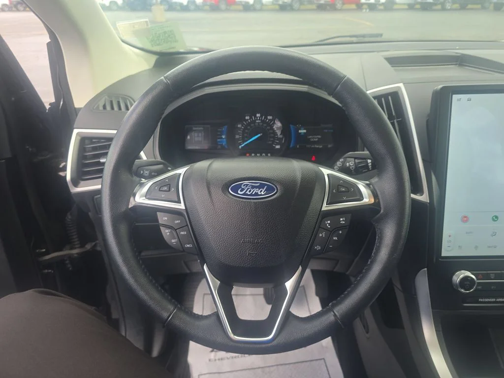 Used 2023 Black Metallic Ford SEL image 14