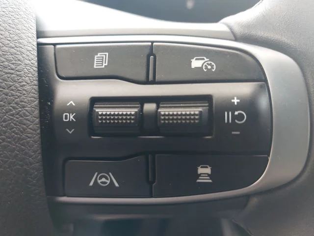 Used 2025 Red Kia GT-Line image 18