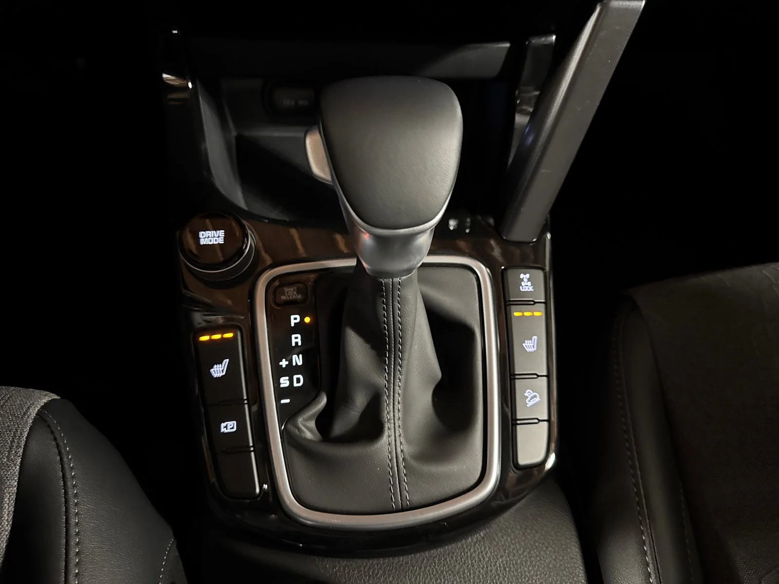 Certified Used 2025 Neptune Blue Kia X-Line image 24