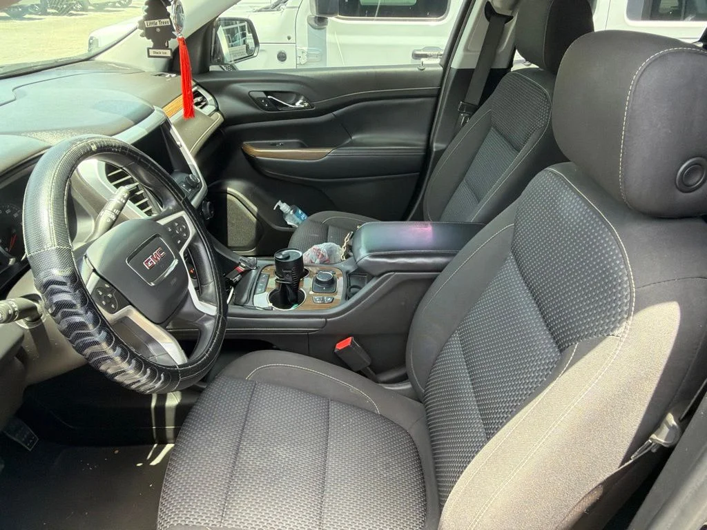 Used 2022 Ebony Twilight Metallic GMC SLE image 8
