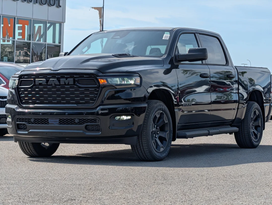 New 2026 Black RAM Express - - 3.0L Hurricane Twin Turbo - Black Express Pkg - 20 Wheels - Power Slide Window & More! image 4
