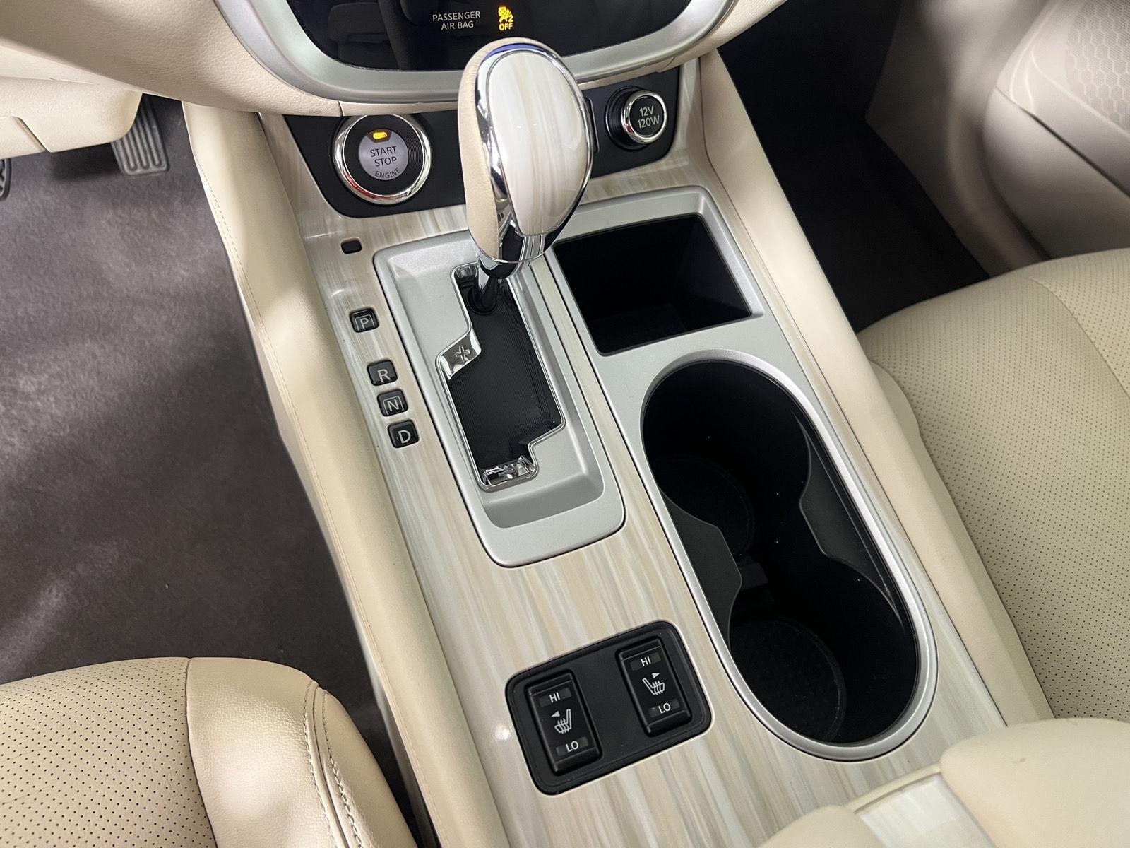 Used 2018 Pearl White Nissan SL image 25