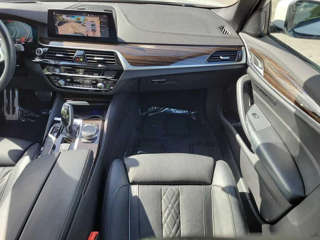 Used 2020 White BMW 540i xDrive image 19