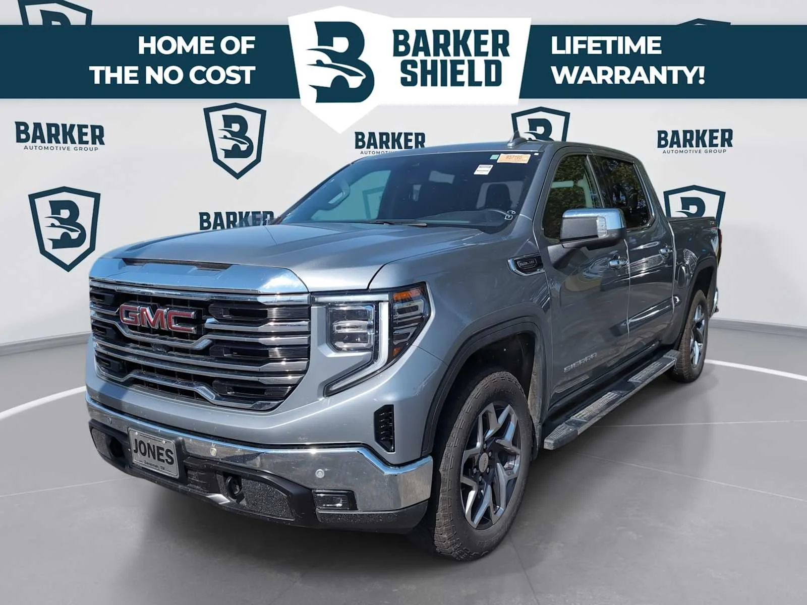 2025 GMC Sierra 4WD Crew Cab Short Box SLT's photo