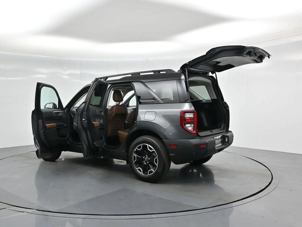 New 2025 Carbonized Gray Metallic Ford Outer Banks image 38