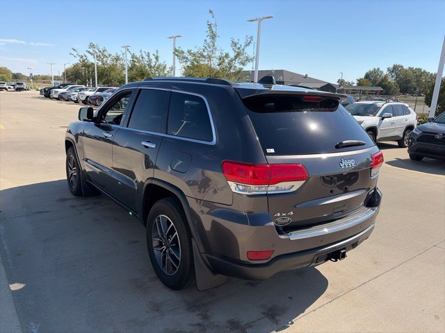 Used 2019 Gray Jeep Limited image 5