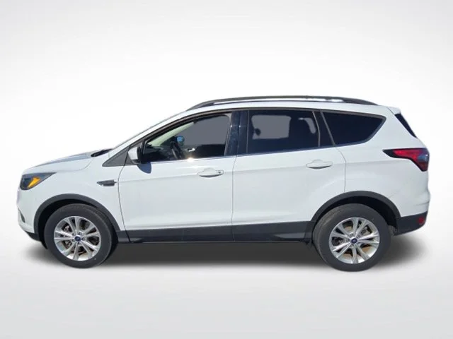Used 2018 White Ford SE image 10