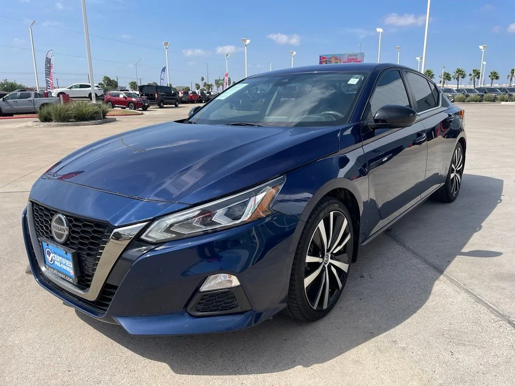 Used 2022 Blue Nissan 2.5 SR image 3