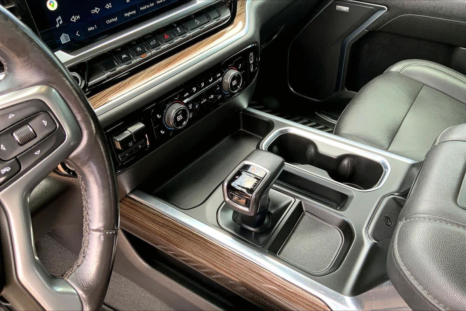 Used 2022 Silver Ice Metallic Chevrolet RST image 17