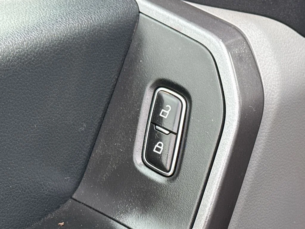 Used 2025 White Ford XLT image 19