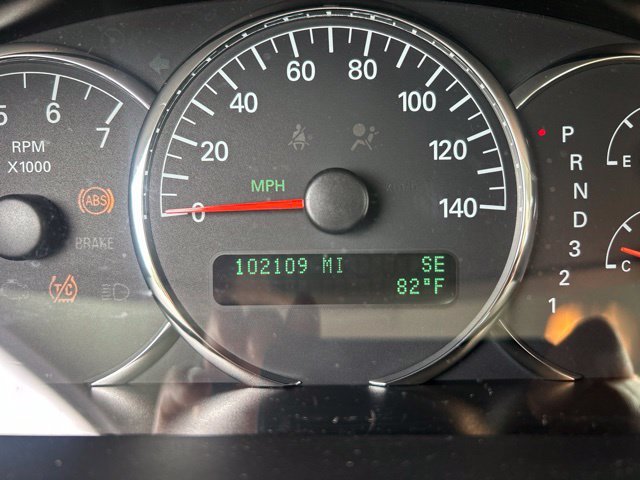 Used 2008 Gray Buick CXL image 9