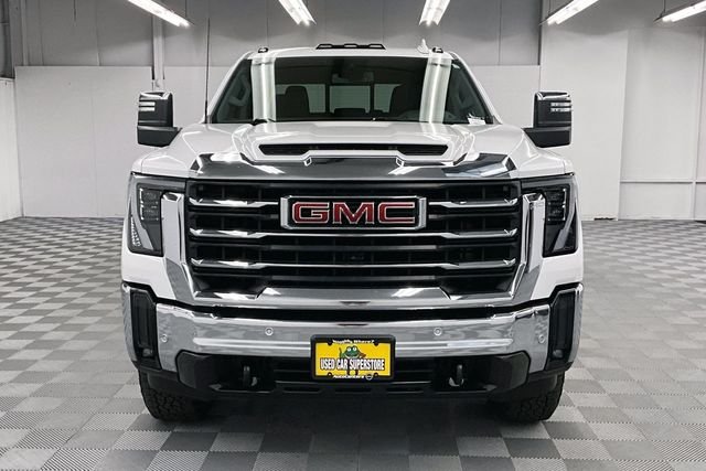 Used 2024 Summit White GMC SLT image 4