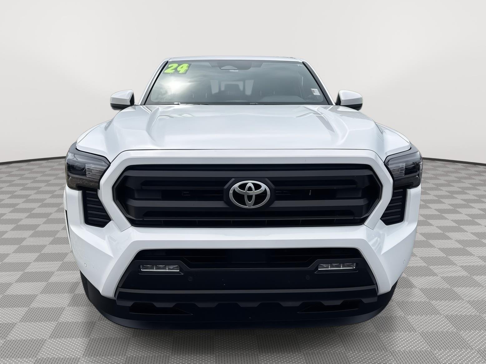 Used 2024 Toyota Tacoma SR5 with VIN 3TMLB5JN5RM071591 for sale in Kansas City