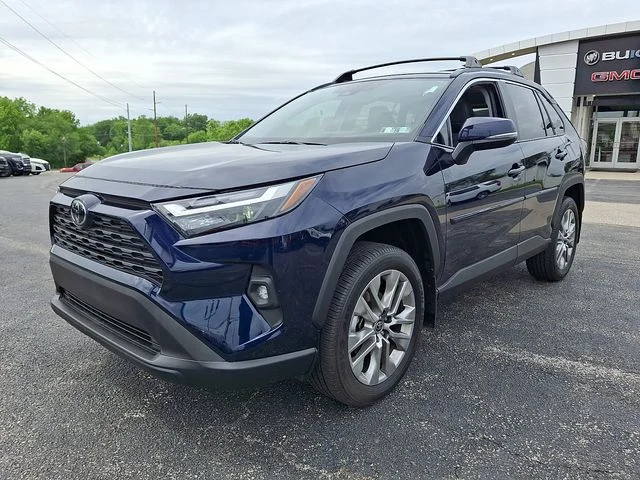 Used 2025 Blue Toyota XLE Premium image 3