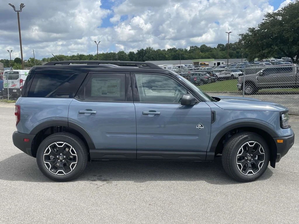 New 2025 Azure Gray Metallic Tri-Coat Ford Outer Banks® image 2