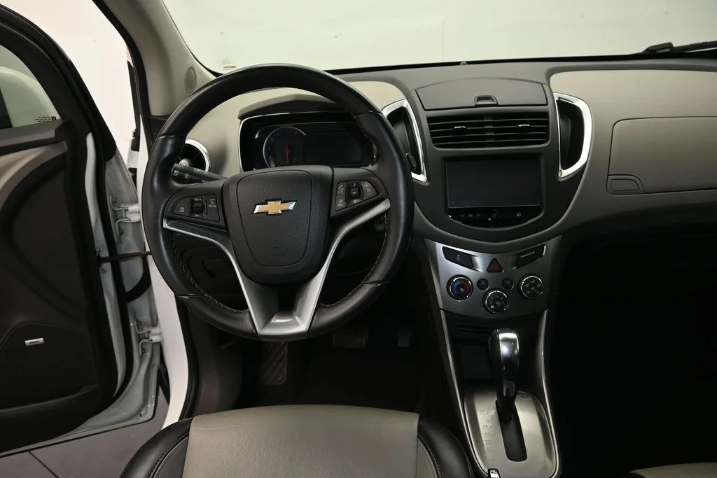 Used 2016 Summit White Chevrolet LTZ image 19