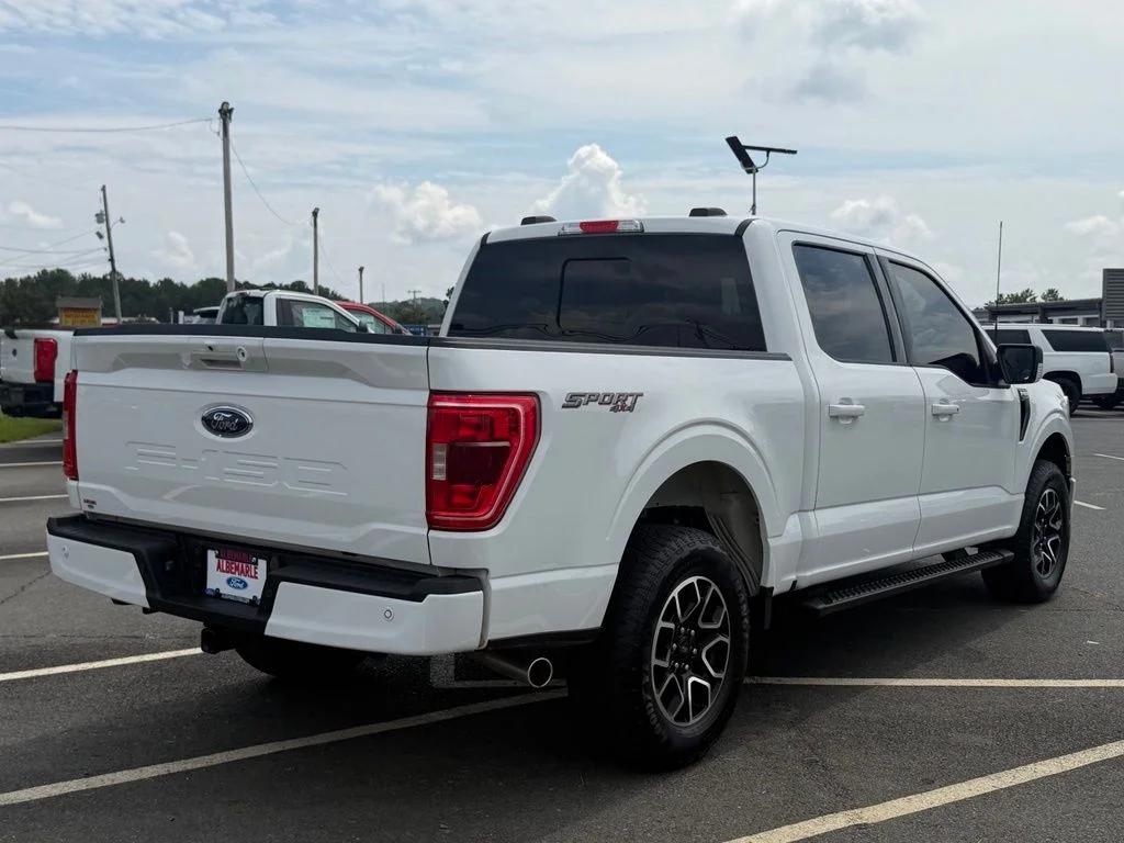 Used 2023 White Ford XLT image 3