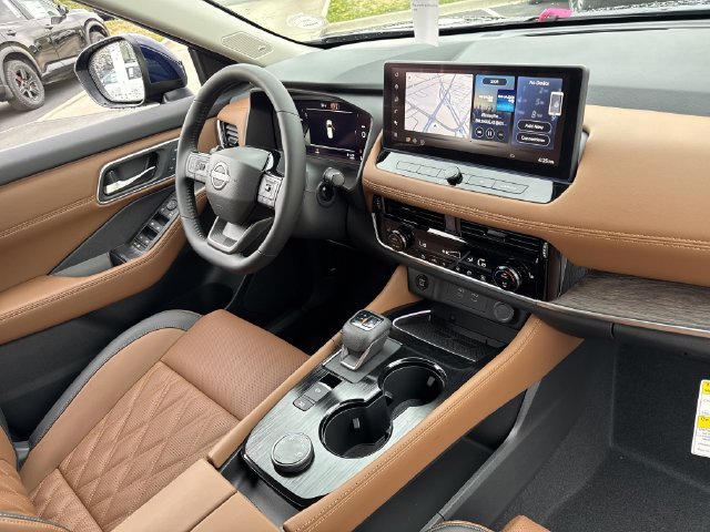 New 2026 Black Nissan Platinum image 25