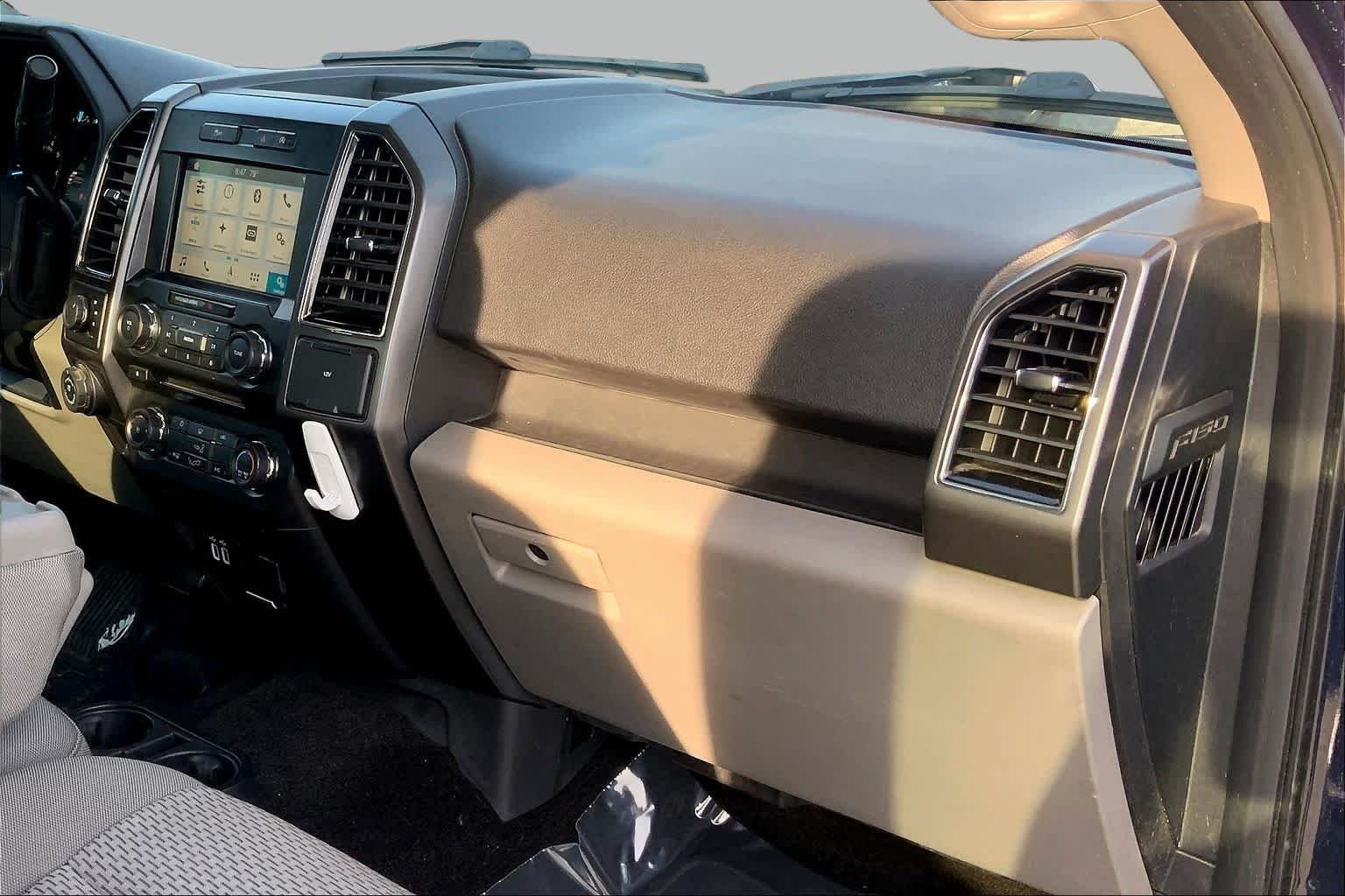 Used 2018 Blue Jeans Metallic Ford XLT image 16