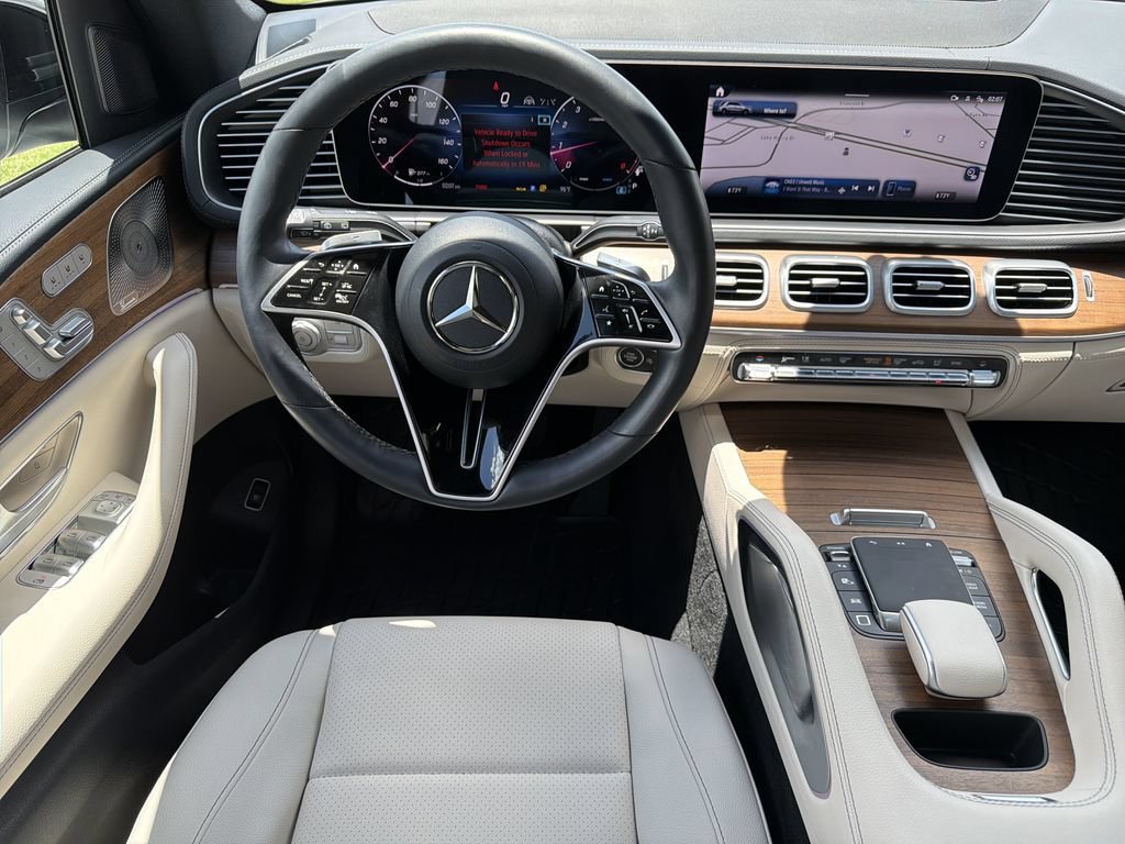 Used 2026 White Mercedes-Benz 4MATIC® image 15