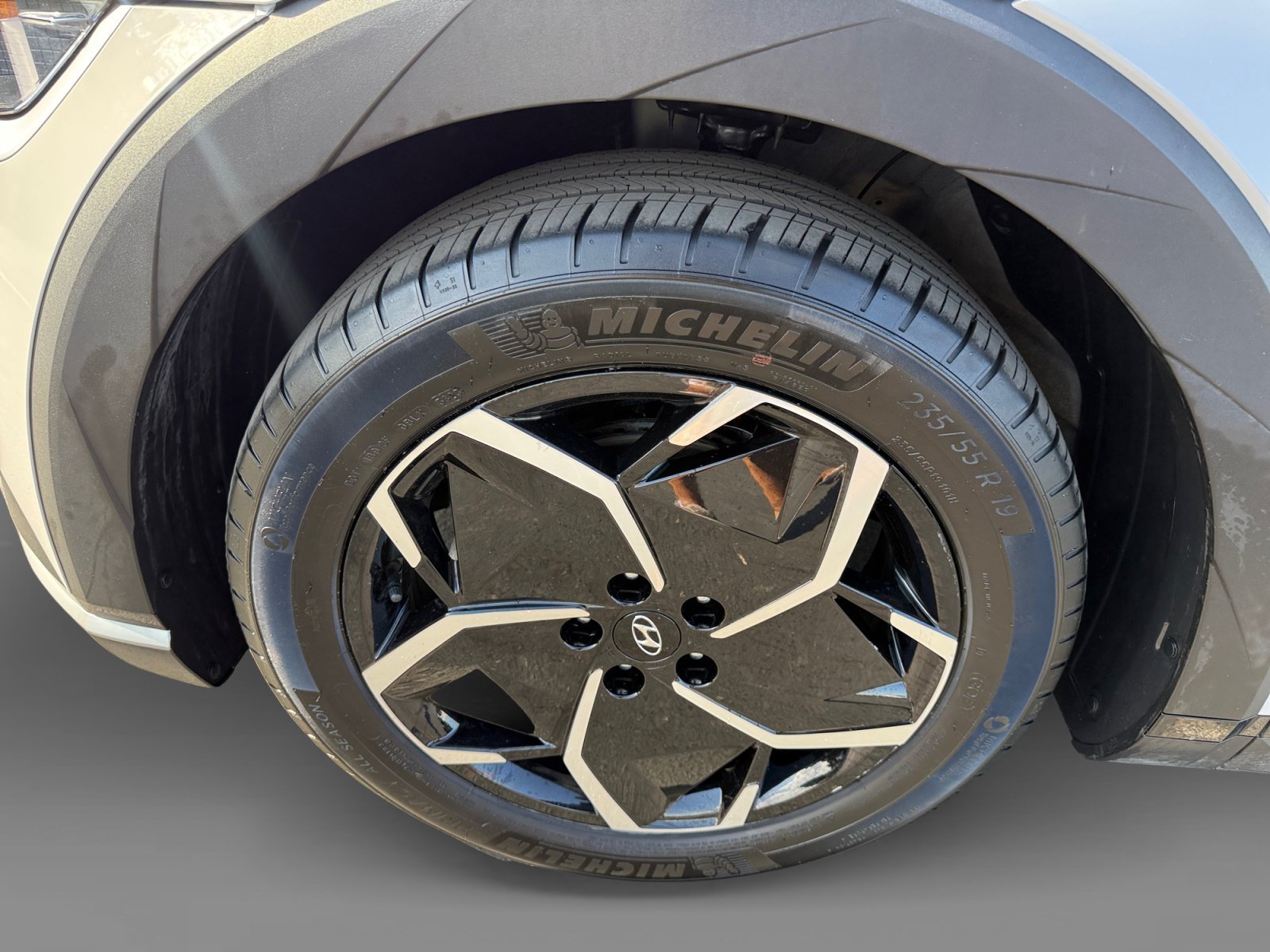 Certified Used 2024 Cyber Gray Hyundai SEL image 9