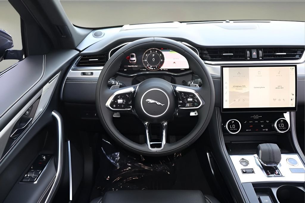 2026 Jaguar F-Pace R-Dynamic S - Photo 14