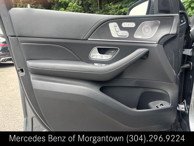 2025 Mercedes-Benz GLS AMG GLS 63 - Photo 11