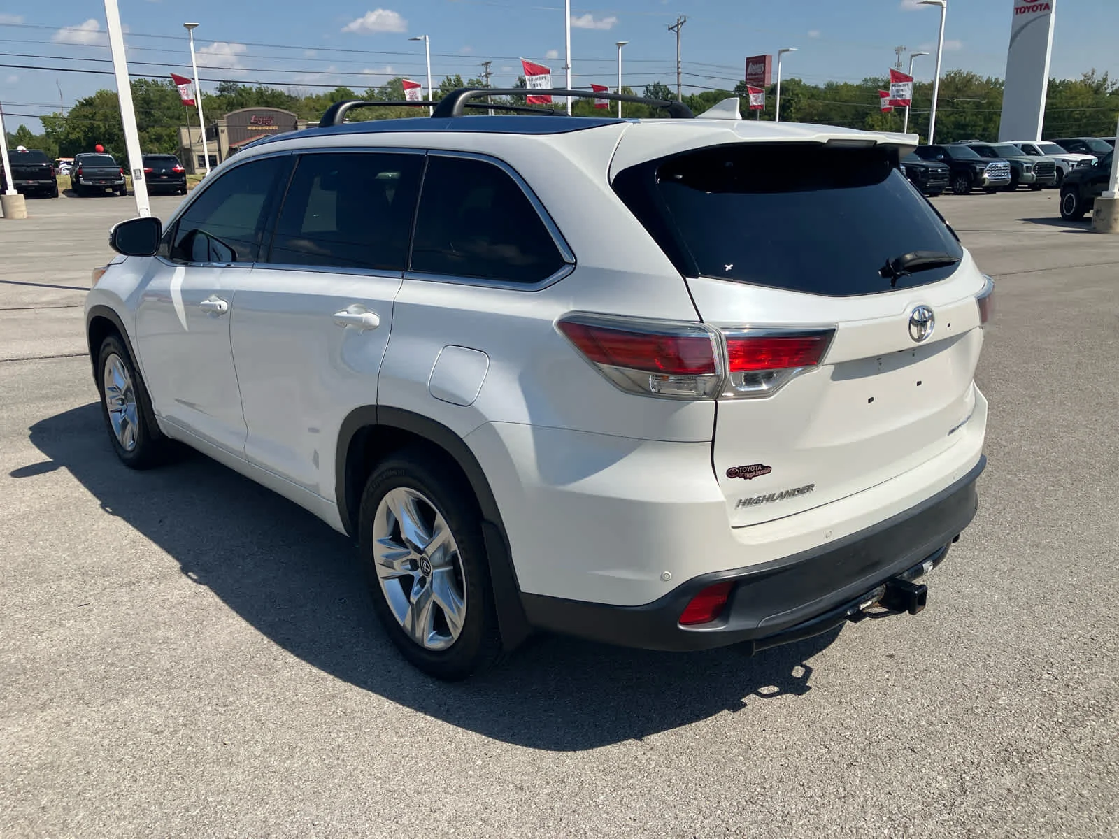 Used 2016 Blizzard Pearl Toyota Limited Platinum image 5