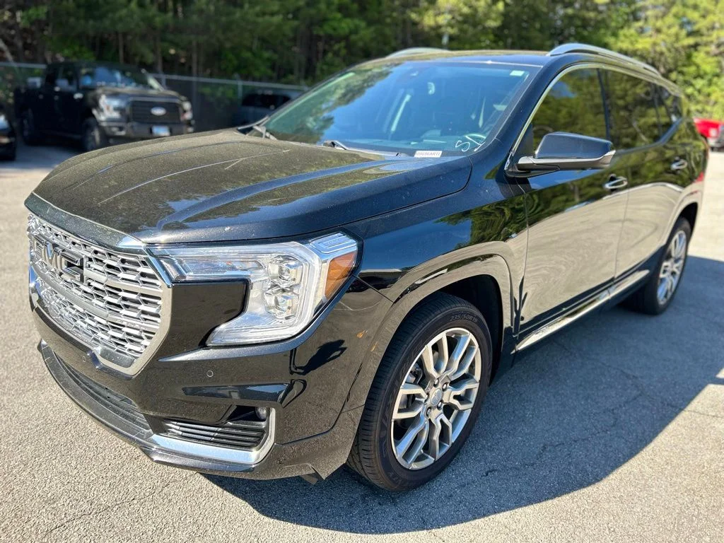 2022 GMC Terrain Denali AWD's photo