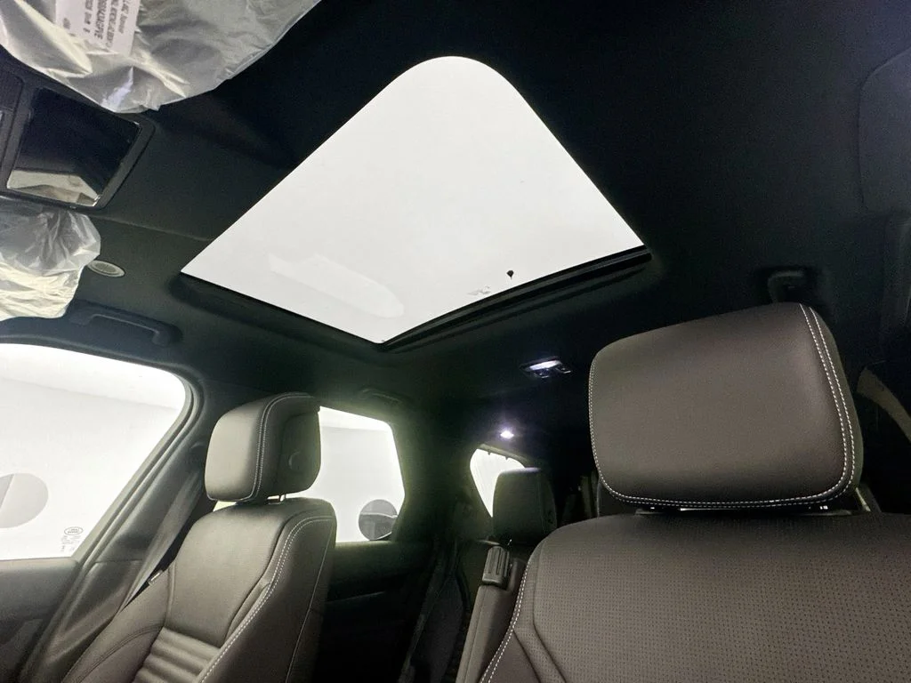 New 2026 Fuji White Land Rover S image 21