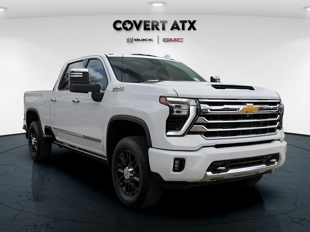 Used 2024 White Chevrolet High Country image 9