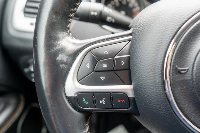 Used 2019 White Clearcoat Jeep Latitude image 23