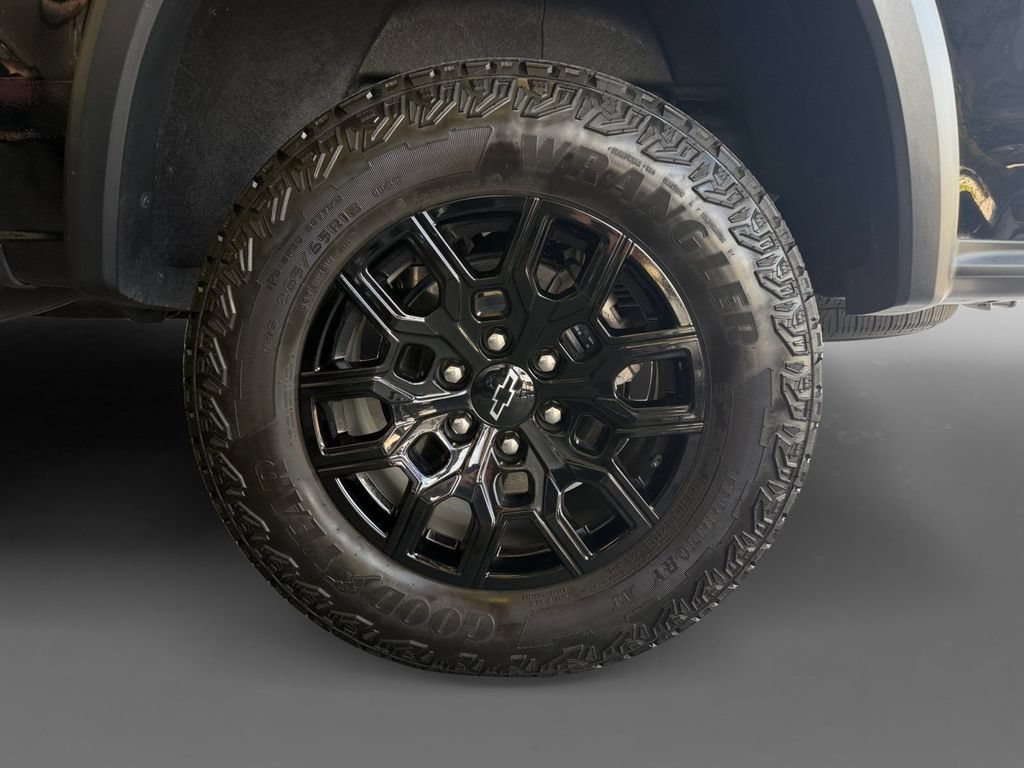 Used 2026 Black Chevrolet Trail Boss image 16
