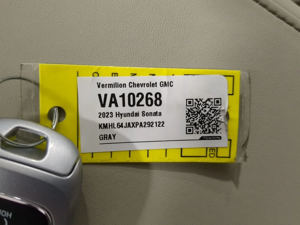 Used 2023 Gray Hyundai SEL image 25