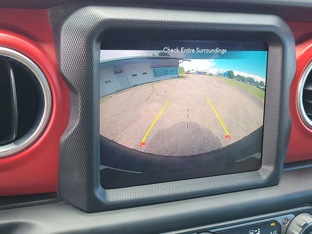 Used 2020 Red Jeep Unlimited Rubicon image 15