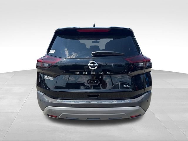 Used 2021 Black Nissan SL image 4